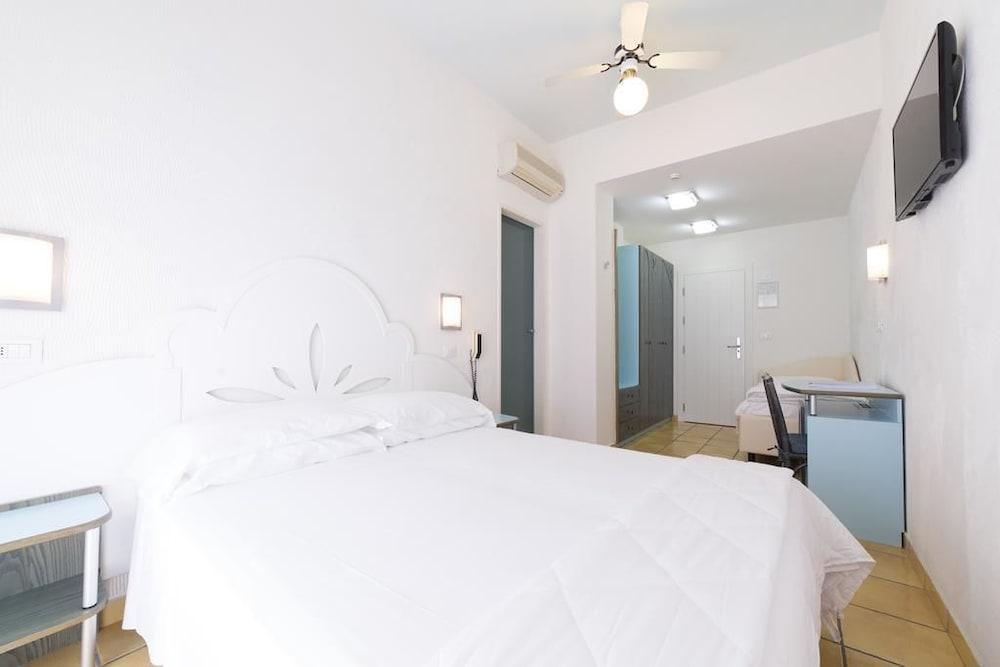 Luxor Beach Boutique Hotel カットーリカ エクステリア 写真